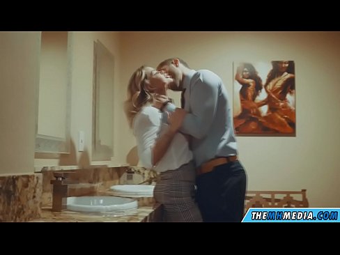 ❤️ Ina whakawaia koe e te kakaho tetona i roto i te wharepaku whanui ❌ Karekau Kounga i mi.hentaibar-com.ru ☑